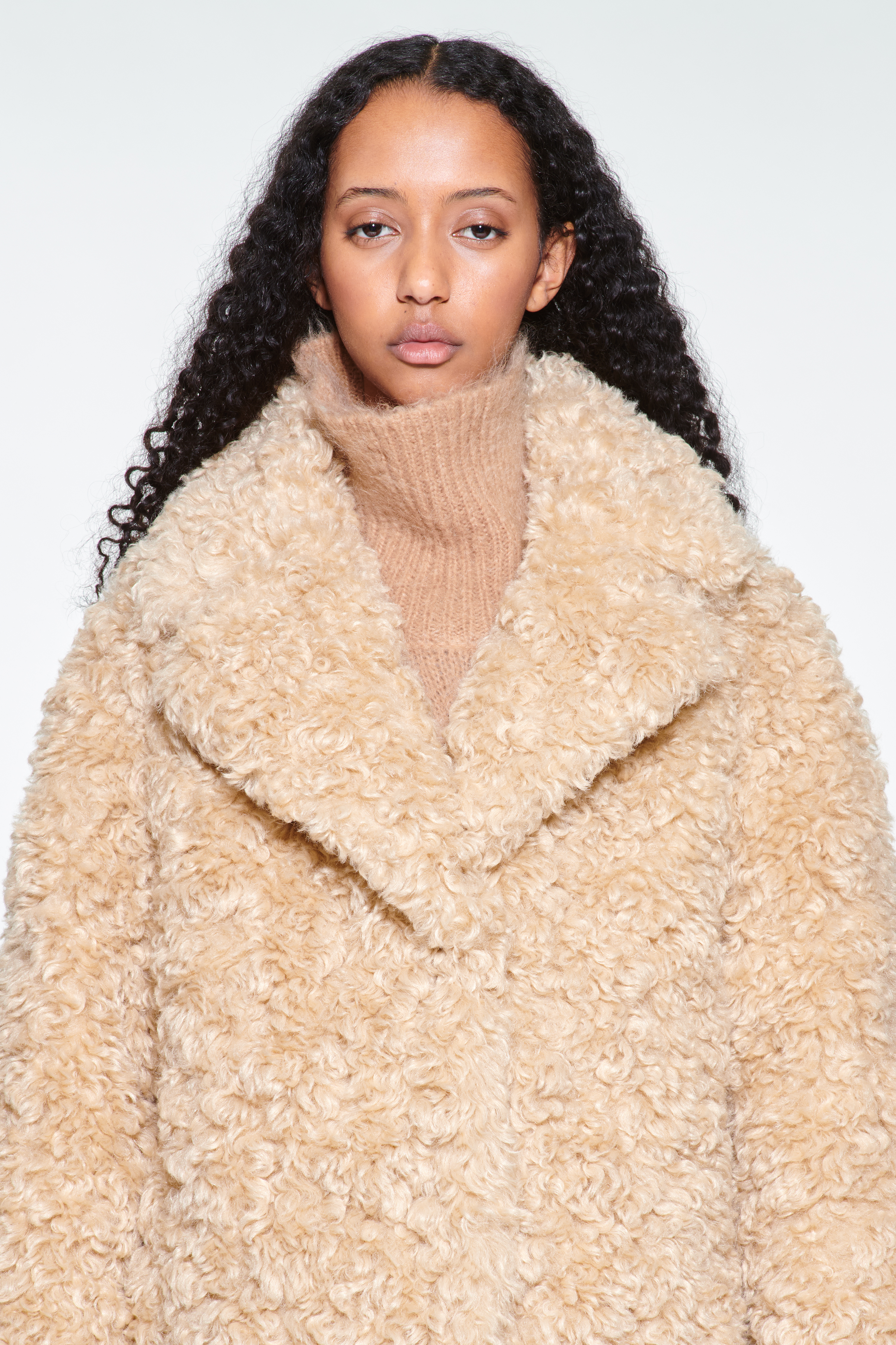 13132_18eda378c0-61137-9061-