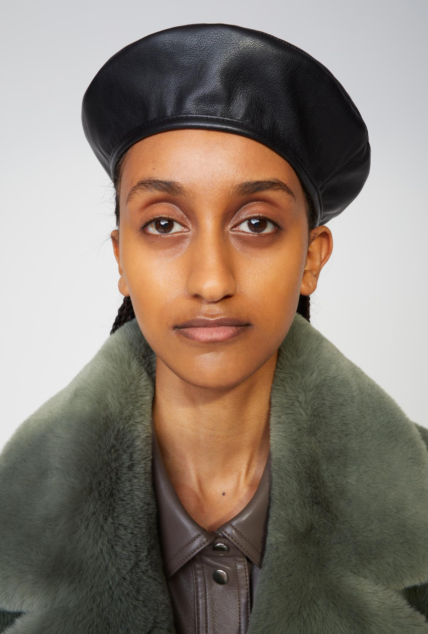 STAND STUDIO FREIDA BERET