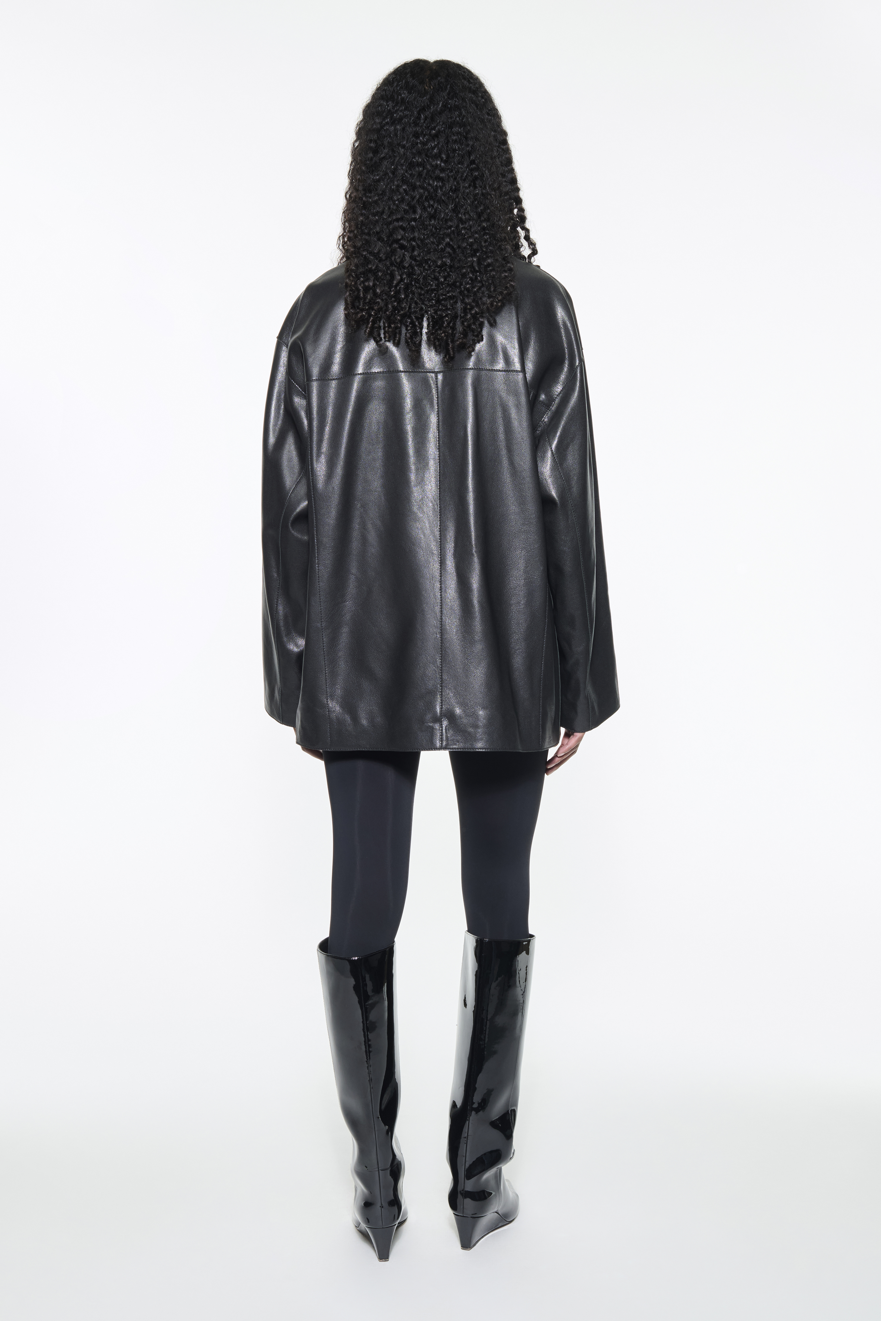 14993_63c159d285-66383-7800-