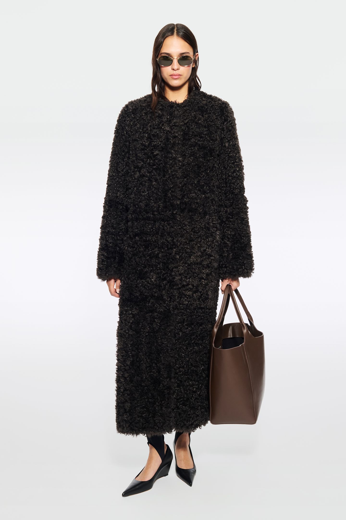 STAND STUDIO | Renata Coat