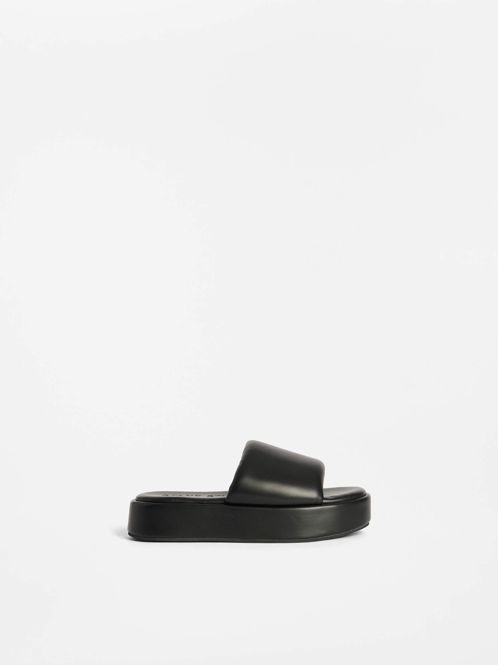 Phoebe Flatform Sandals Black | Stand Studio